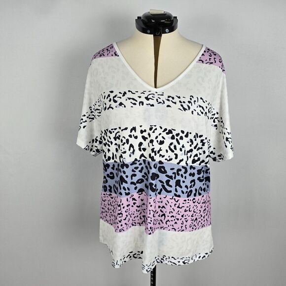 Bloomchic T-Shirt Women's 1X Plus V-Neck Colorblock Leopard Print Pink Multi NWT - Picture 1 of 11